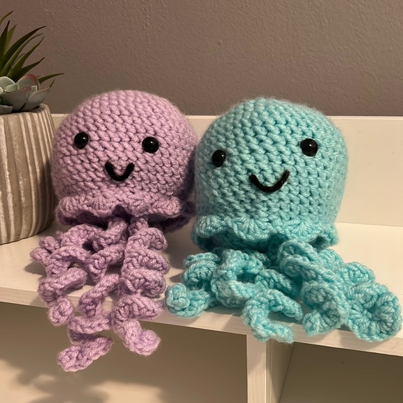 crochet jellyfish - Picture 1 of 2